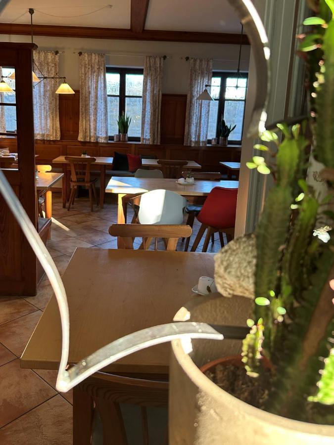Weingut Gaestehaus Weigand イプホーフェン エクステリア 写真