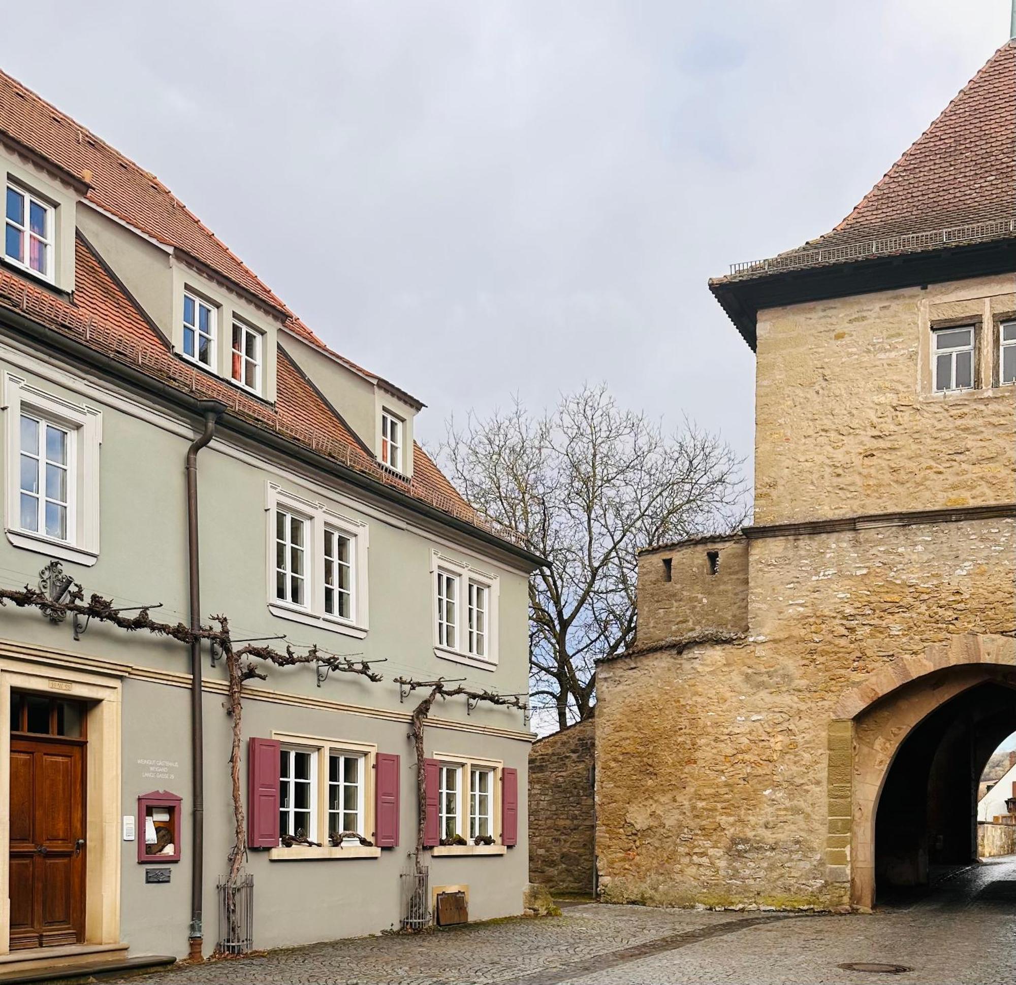 Weingut Gaestehaus Weigand イプホーフェン エクステリア 写真